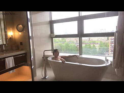 ❤️ En fantastisk babe som lidenskapelig rykker av seg fitta på badet ️❌ Pornovideo ved no.nomescriativos.top ❌