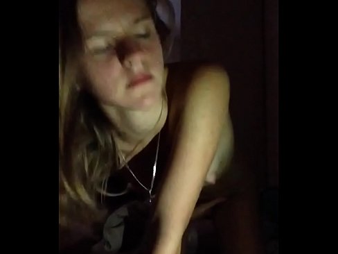 ❤️ En jente onanerer og spermer ️❌ Pornovideo ved no.nomescriativos.top ❌